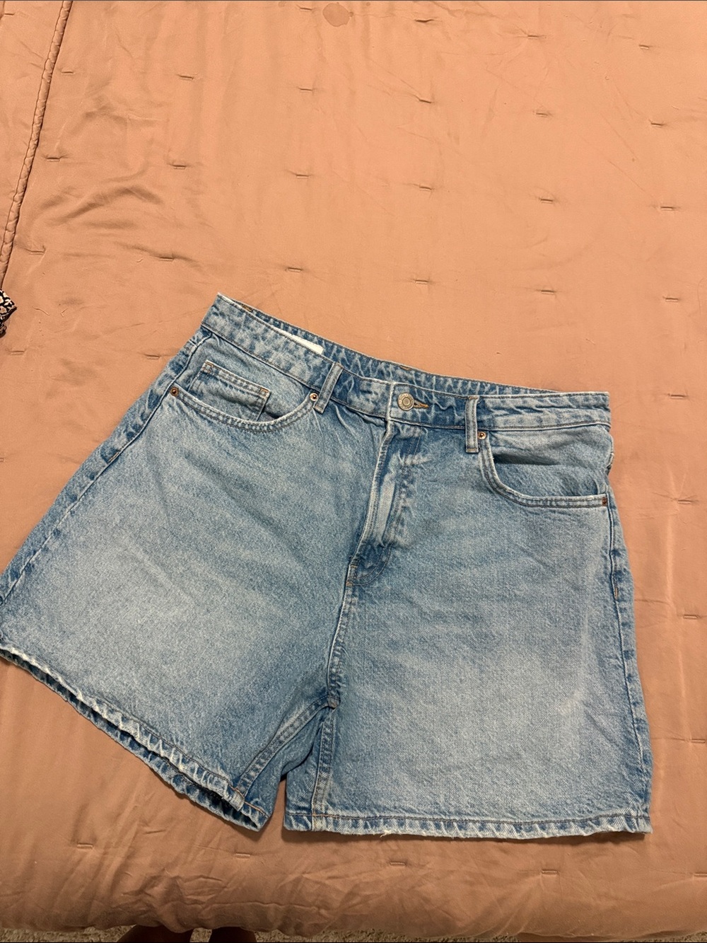 ZARA Classic High-Rise Light Blue Denim Women's Shorts